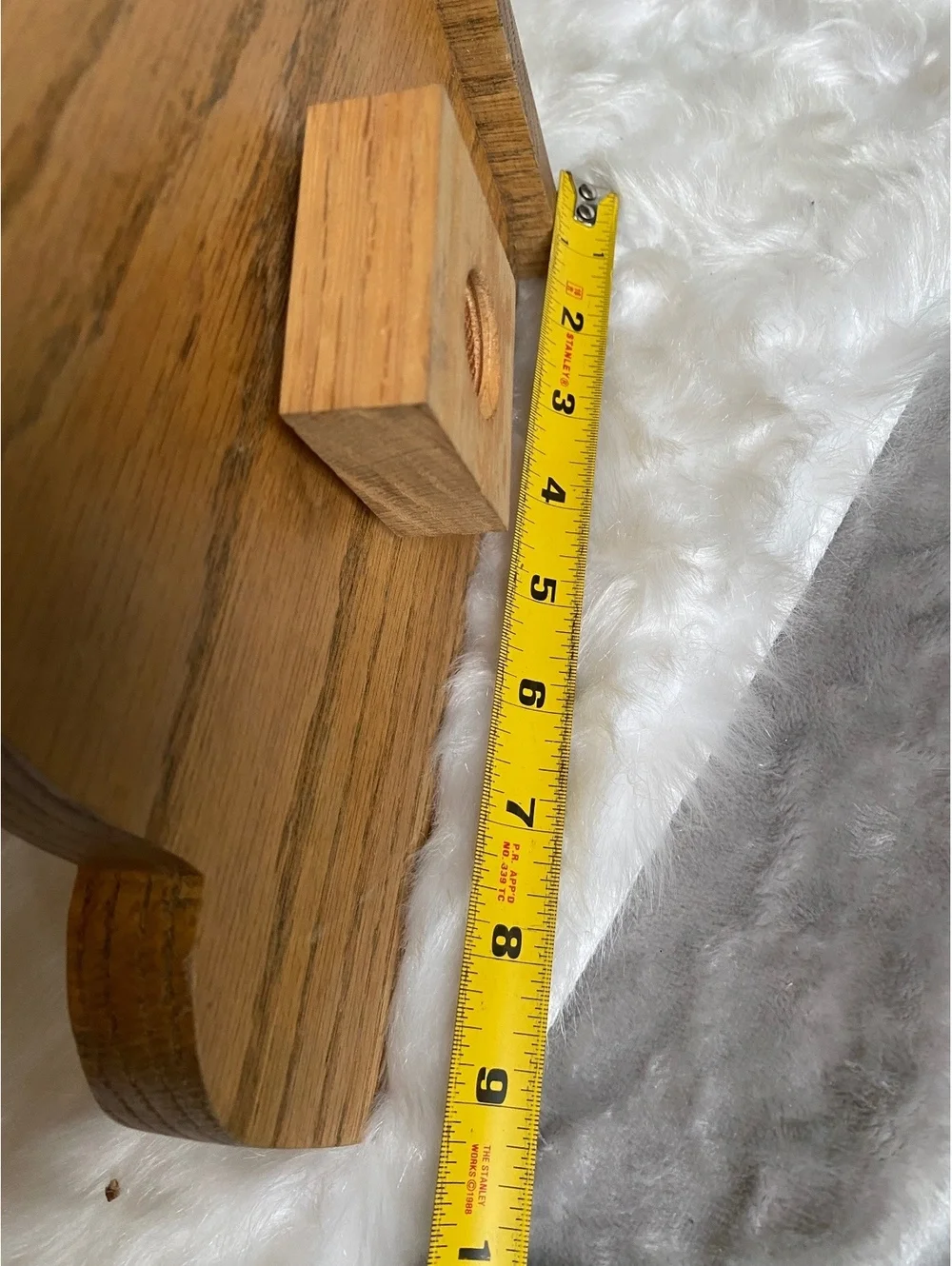 Wooden Oak Wall Mounted Shelf Hanging Rod Scalloped Edge
